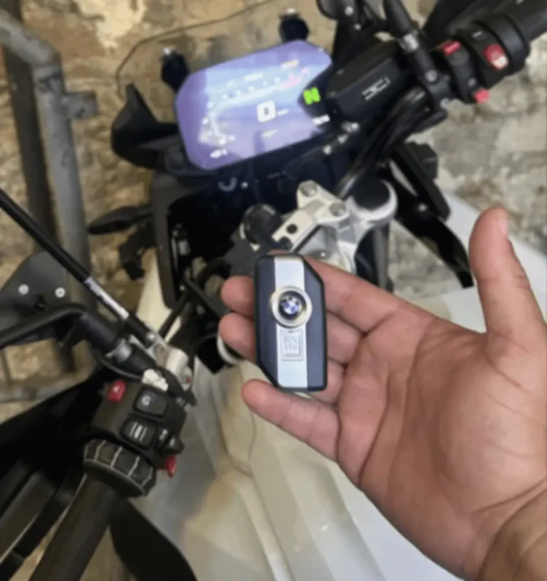 Confecção de chave de moto